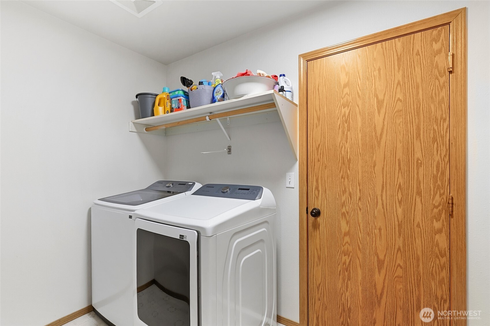 8008 188th Avenue Southwest Rochester, WA 98579 - Photo 28 of 40 a utility room with dryer and washer
