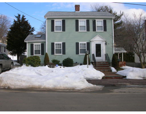 29 Endicott Road Stoneham, MA 02180 - Photo 1 of 6 Gallery Image 1