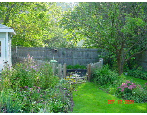 29 Endicott Road Stoneham, MA 02180 - Photo 3 of 6 Gallery Image 3