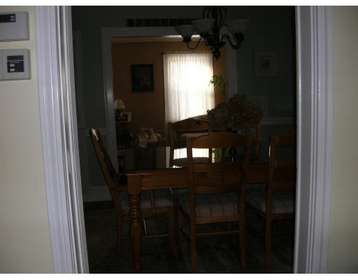 29 Endicott Road Stoneham, MA 02180 - Photo 4 of 6 Gallery Image 4