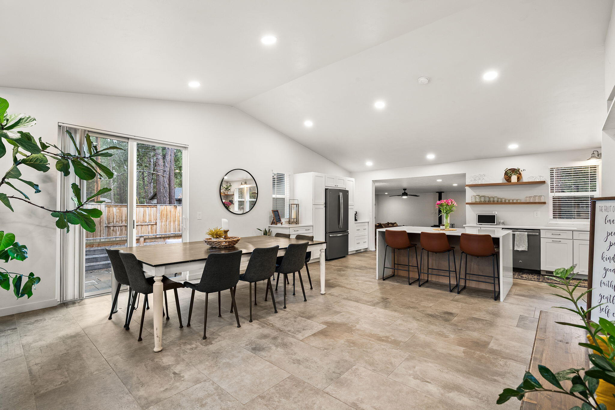 60059 Turquoise Road Bend, OR 97702 - Photo 4 of 53