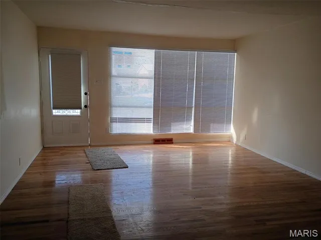 $164,900 | 10228 Viscount Drive, St. Louis, MO 63136