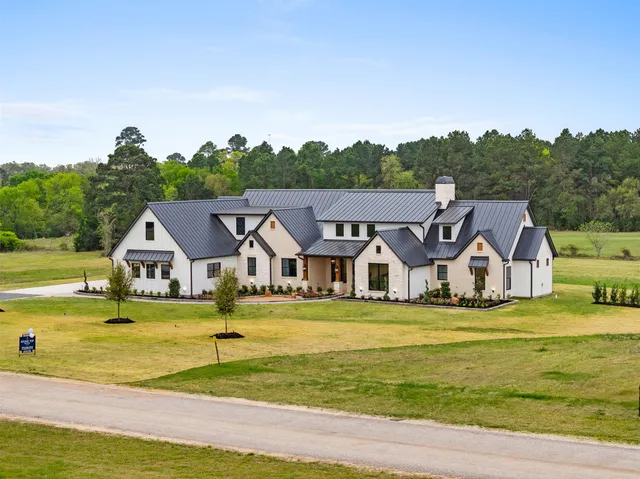 $1,999,000 | 202 Astoria Avenue, Round Top, TX 78954