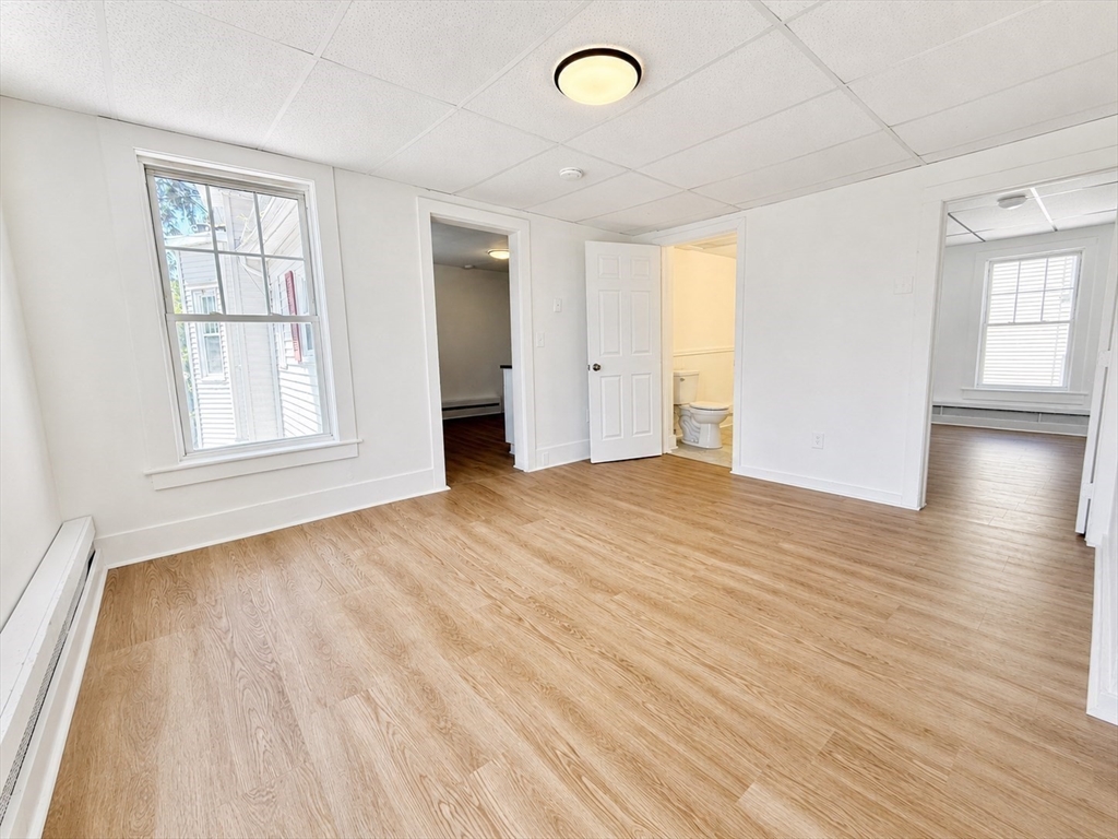 15 May Street Worcester, MA 01610 - Photo 5 of 20