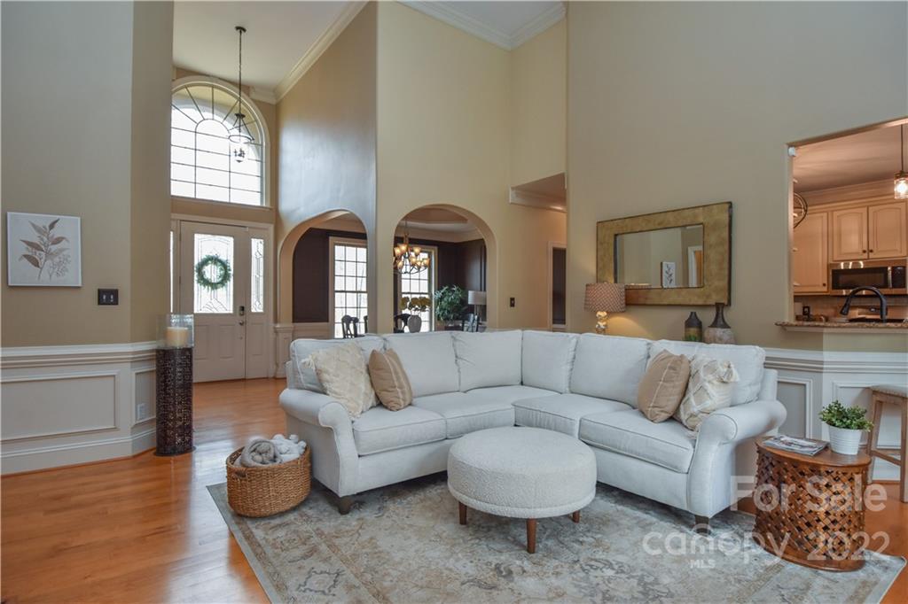 6068 Morning Star Road Lake Wylie, SC 29710 - Photo 9 of 41 Gallery Image 9