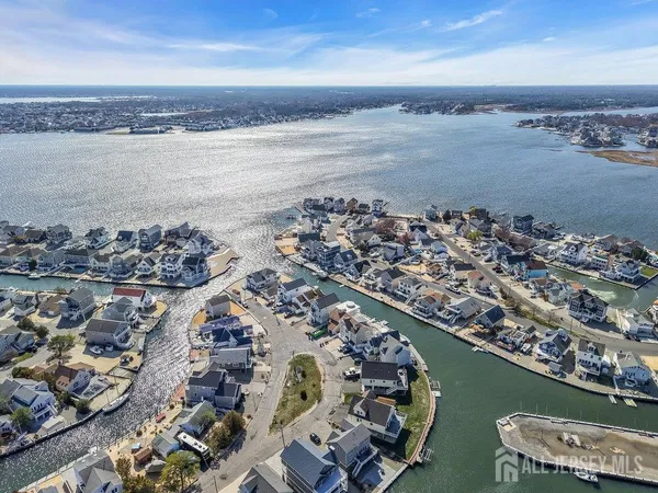 $1,399,000 | 141 Vanard Drive, Brick, NJ 08723