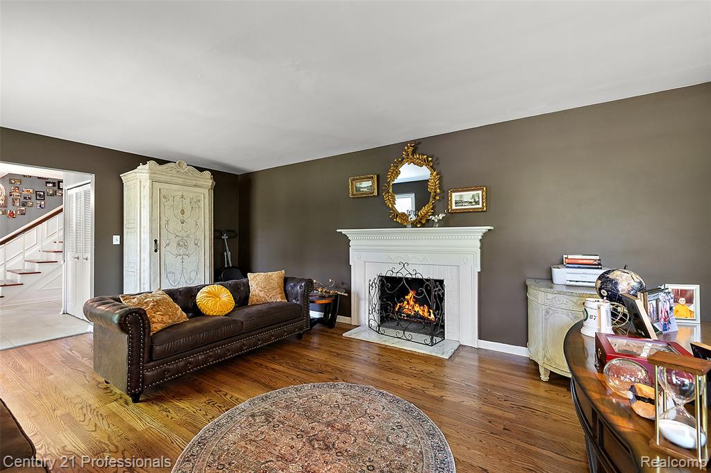 5420 Lahser Road Bloomfield Hills, MI 48302 - Photo 11 of 42 Gallery Image 11