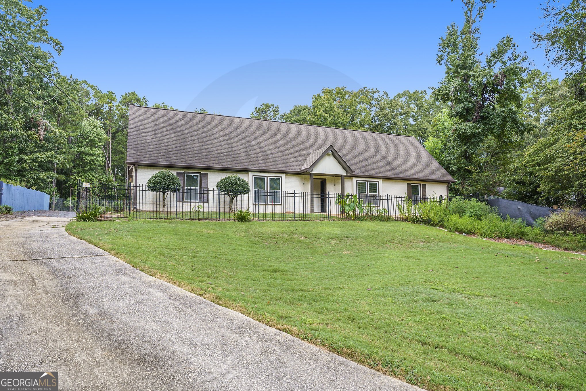 9285 Cedar Ridge Drive Northwest, Unit B Covington, GA 30014 - Photo 3 of 24