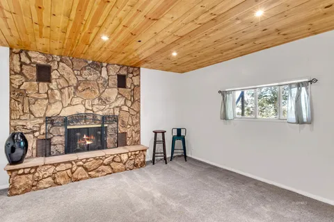 $625,000 | 23971 Skyview Drive, Idyllwild, CA 92549