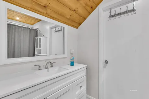 $625,000 | 23971 Skyview Drive, Idyllwild, CA 92549
