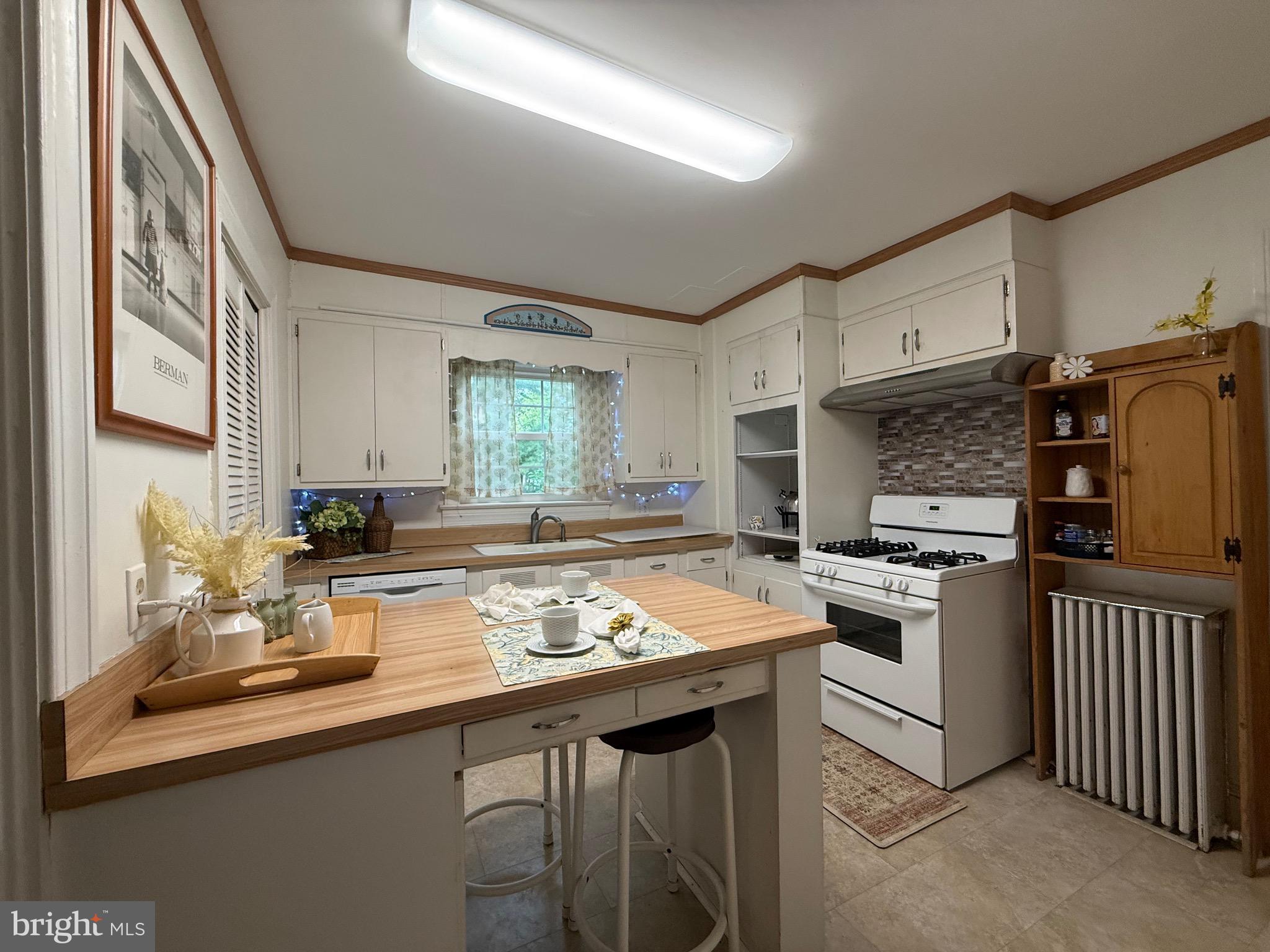 20502 Nanticoke Road Nanticoke, MD 21840 - Photo 27 of 68 Built in Island