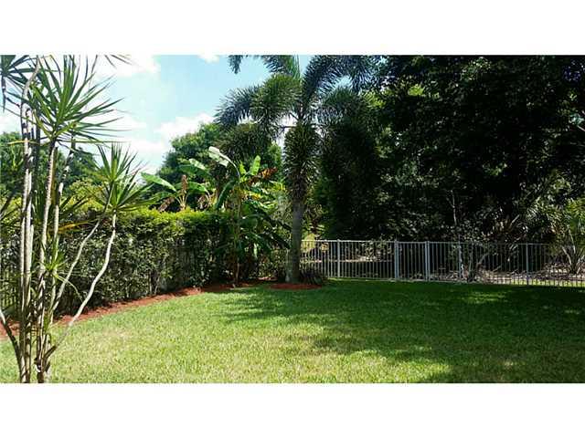 1606 Southeast Tradition Trace Stuart, FL 34997 - Photo 7 of 9