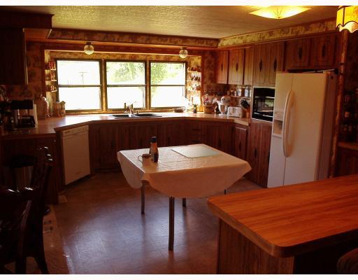 1425 Crucible Road Jefferson, PA 15344 - Photo 4 of 8 Kitchen.