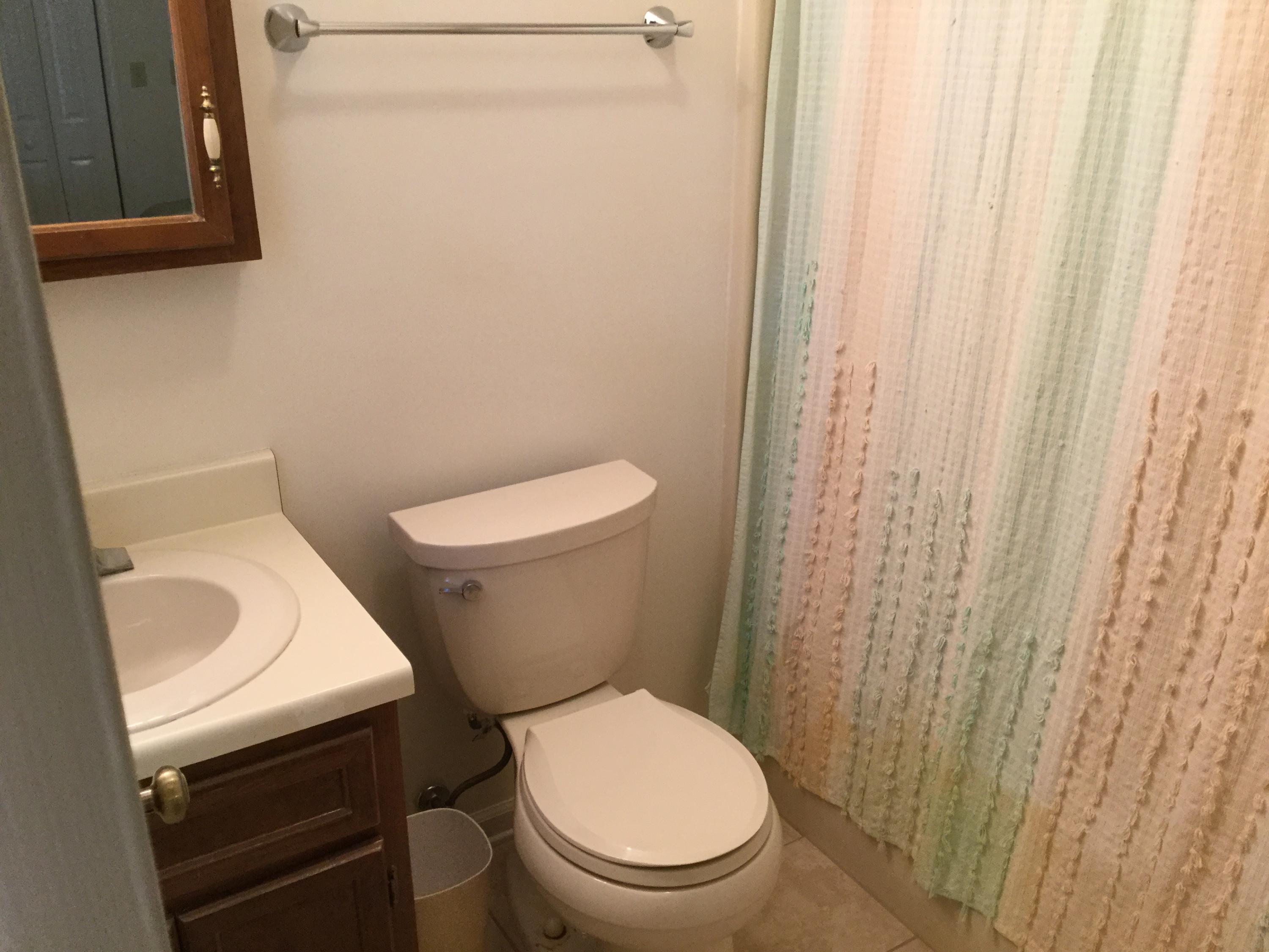 411 Highfield Road Salem, VA 24153 - Photo 15 of 18 image