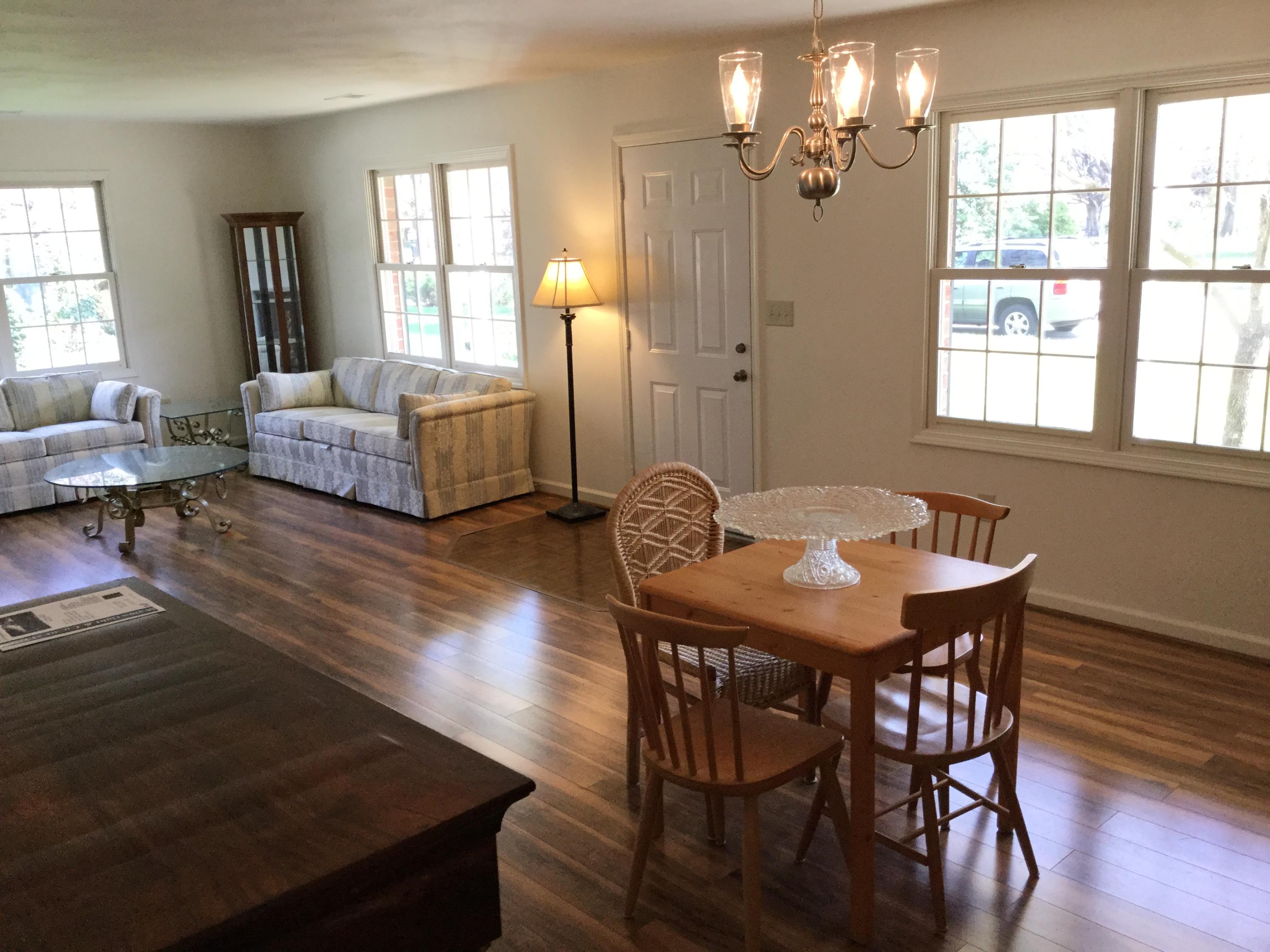 411 Highfield Road Salem, VA 24153 - Photo 8 of 18 image