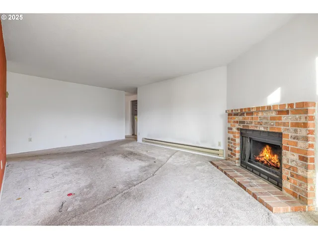 $215,000 | 8304 Southwest Mohawk Street, Tualatin, OR 97062