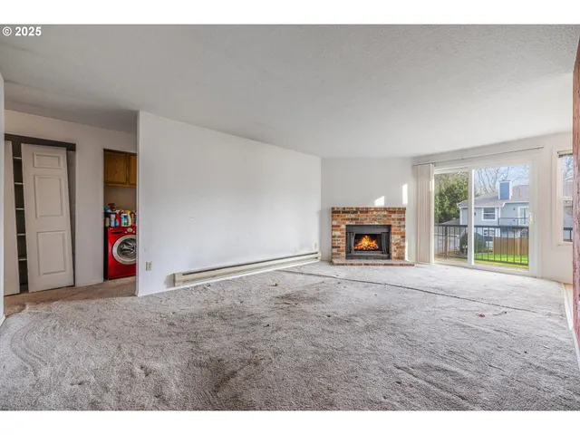 $215,000 | 8304 Southwest Mohawk Street, Tualatin, OR 97062