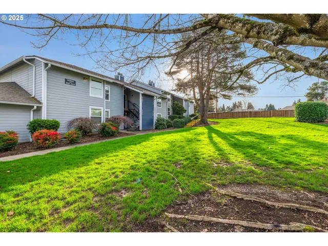$215,000 | 8304 Southwest Mohawk Street, Tualatin, OR 97062