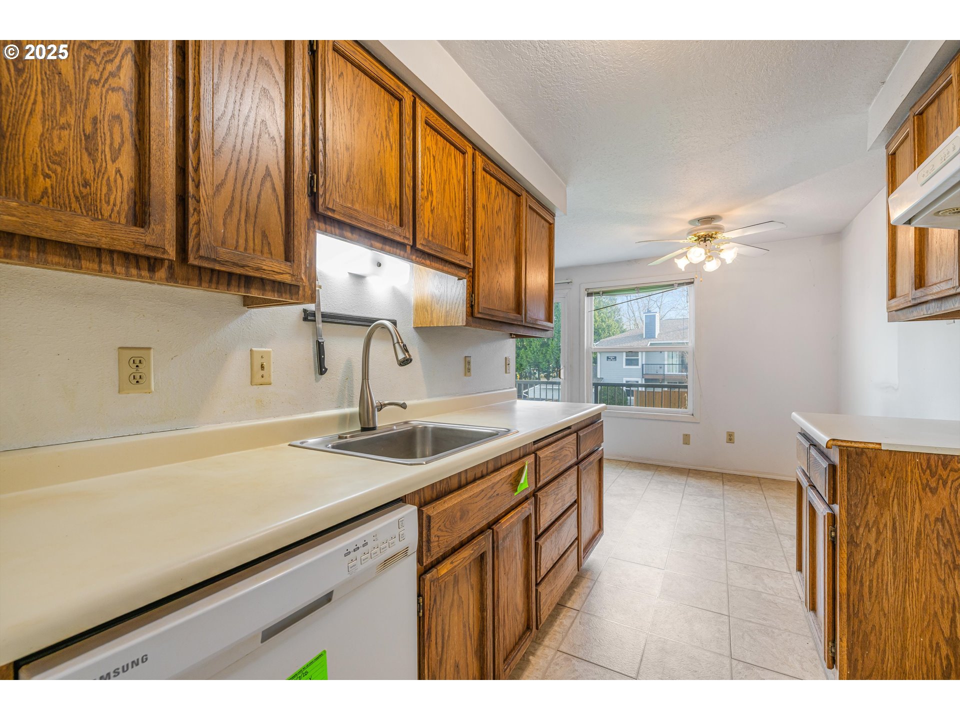 8304 Southwest Mohawk Street Tualatin, OR 97062 - Photo 6 of 26