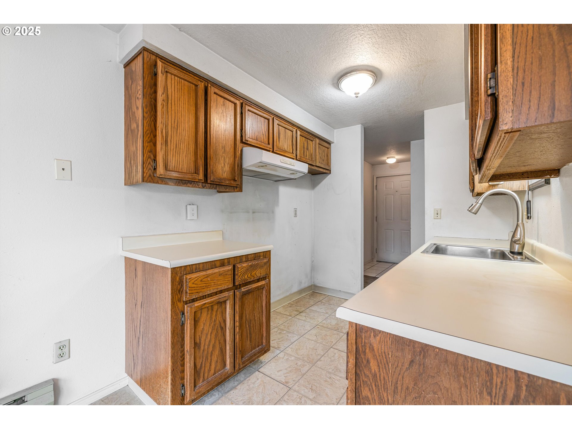 8304 Southwest Mohawk Street Tualatin, OR 97062 - Photo 8 of 26