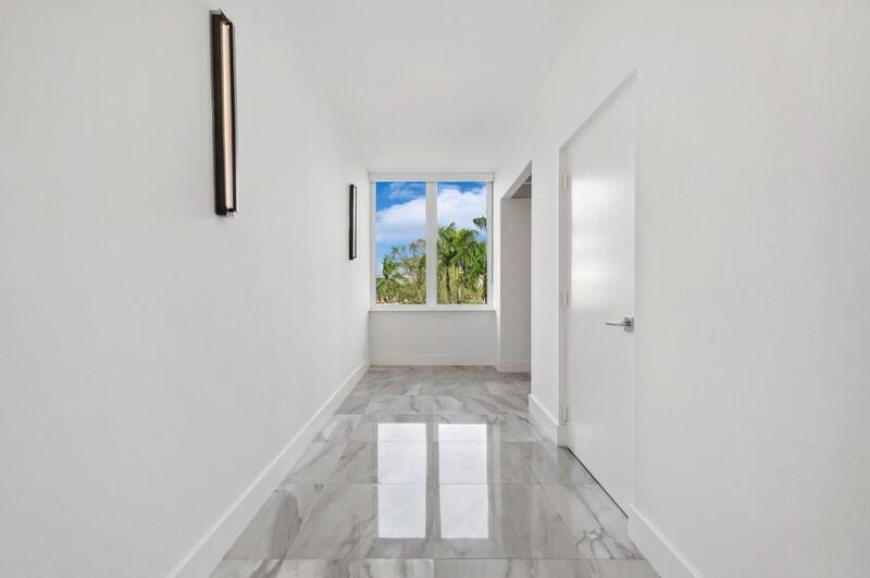 300 Southeast 5th Avenue, Unit 5180 Boca Raton, FL 33432 - Photo 18 of 45 Mizner hallway