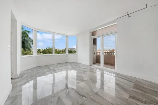 $12,900 | 300 Southeast 5th Avenue, Unit 5180, Boca Raton, FL 33432