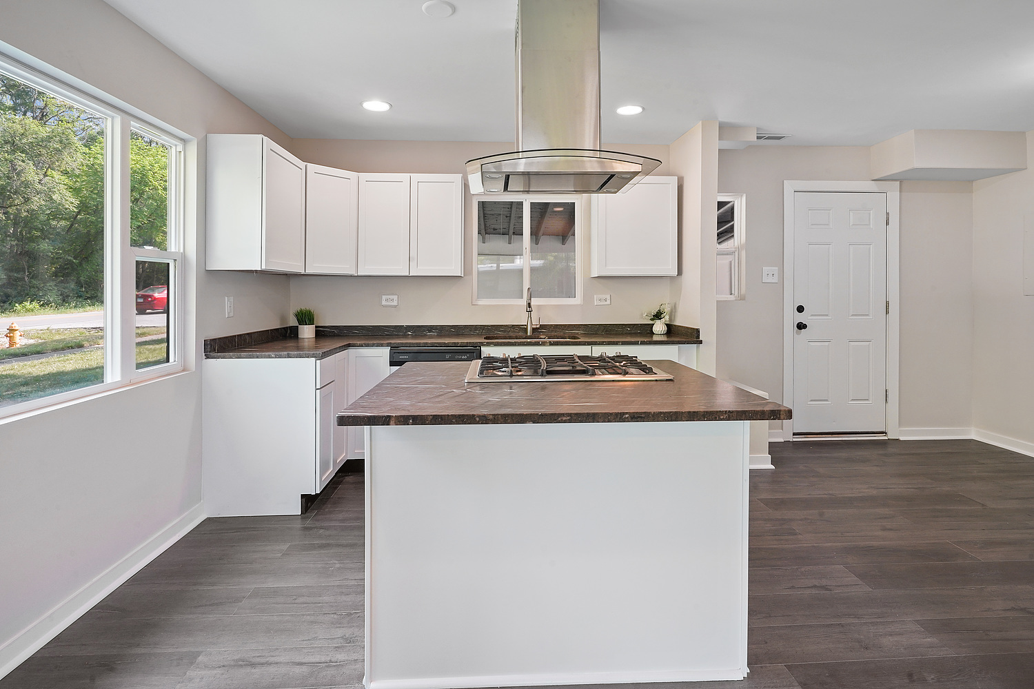 Undisclosed Address Park Forest, IL 60466 - Photo 5 of 16 a kitchen that has a sink and a stove in it