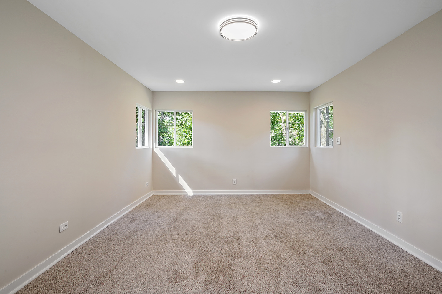 Undisclosed Address Park Forest, IL 60466 - Photo 9 of 16 an empty room with windows