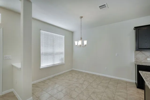 a view of empty room with window