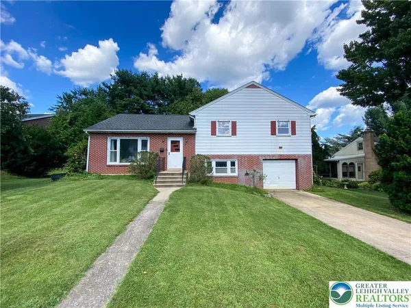 $2,450 | 725 North Berks Street, Allentown, PA 18104