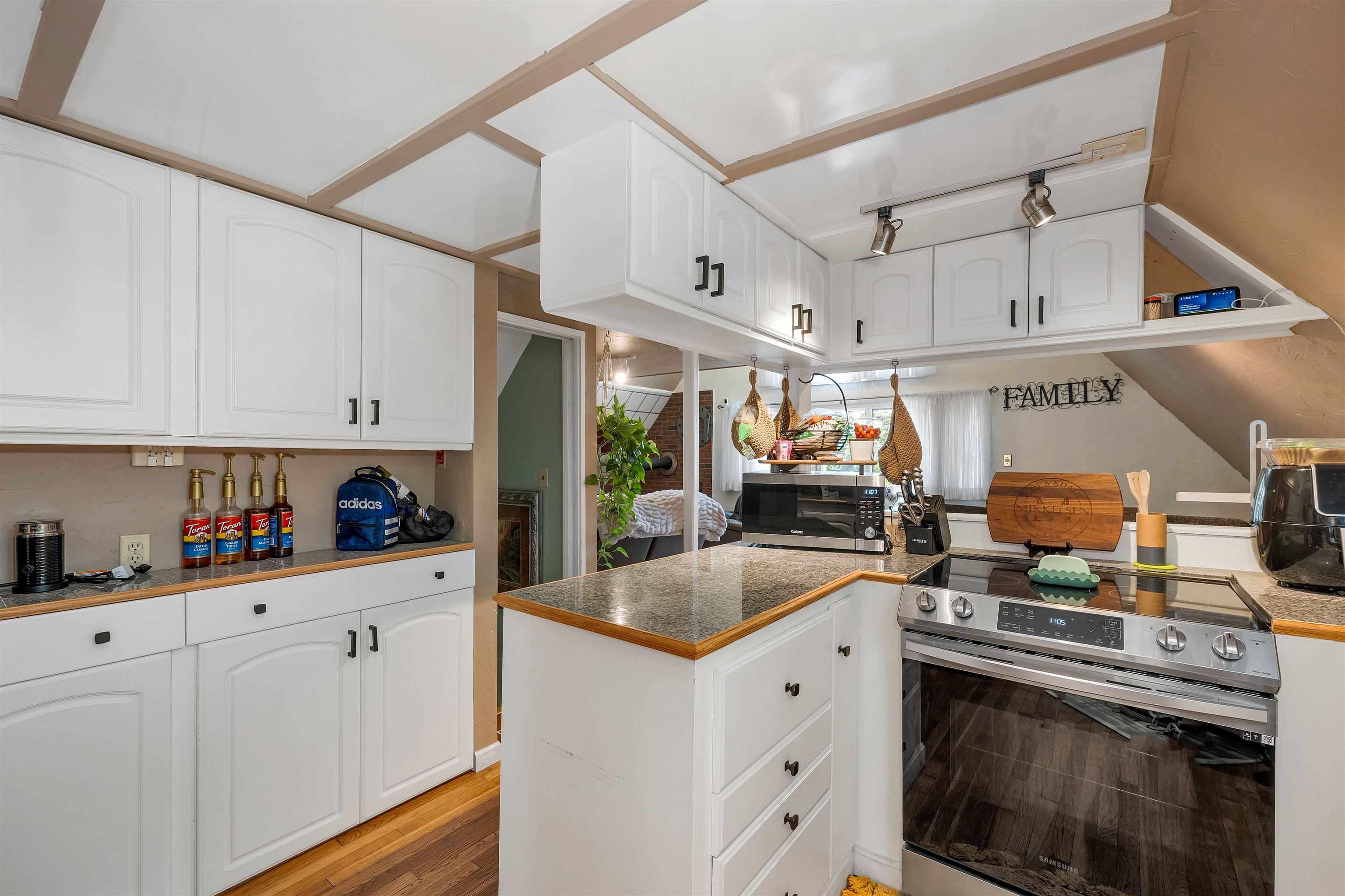 20 Fox Road Middleton, NH 03887 - Photo 11 of 50