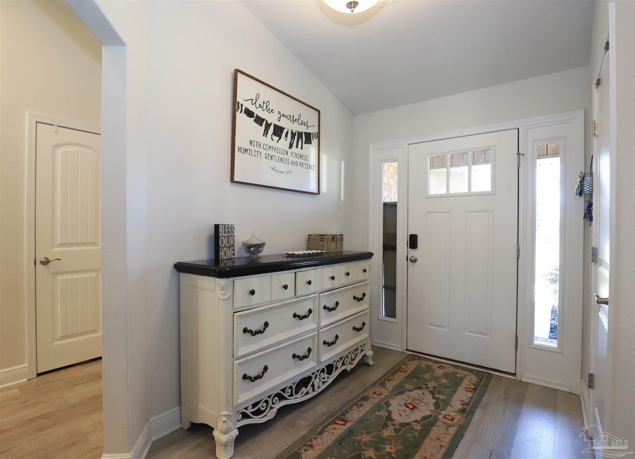 6117 Parsonage Circle Milton, FL 32570 - Photo 2 of 28