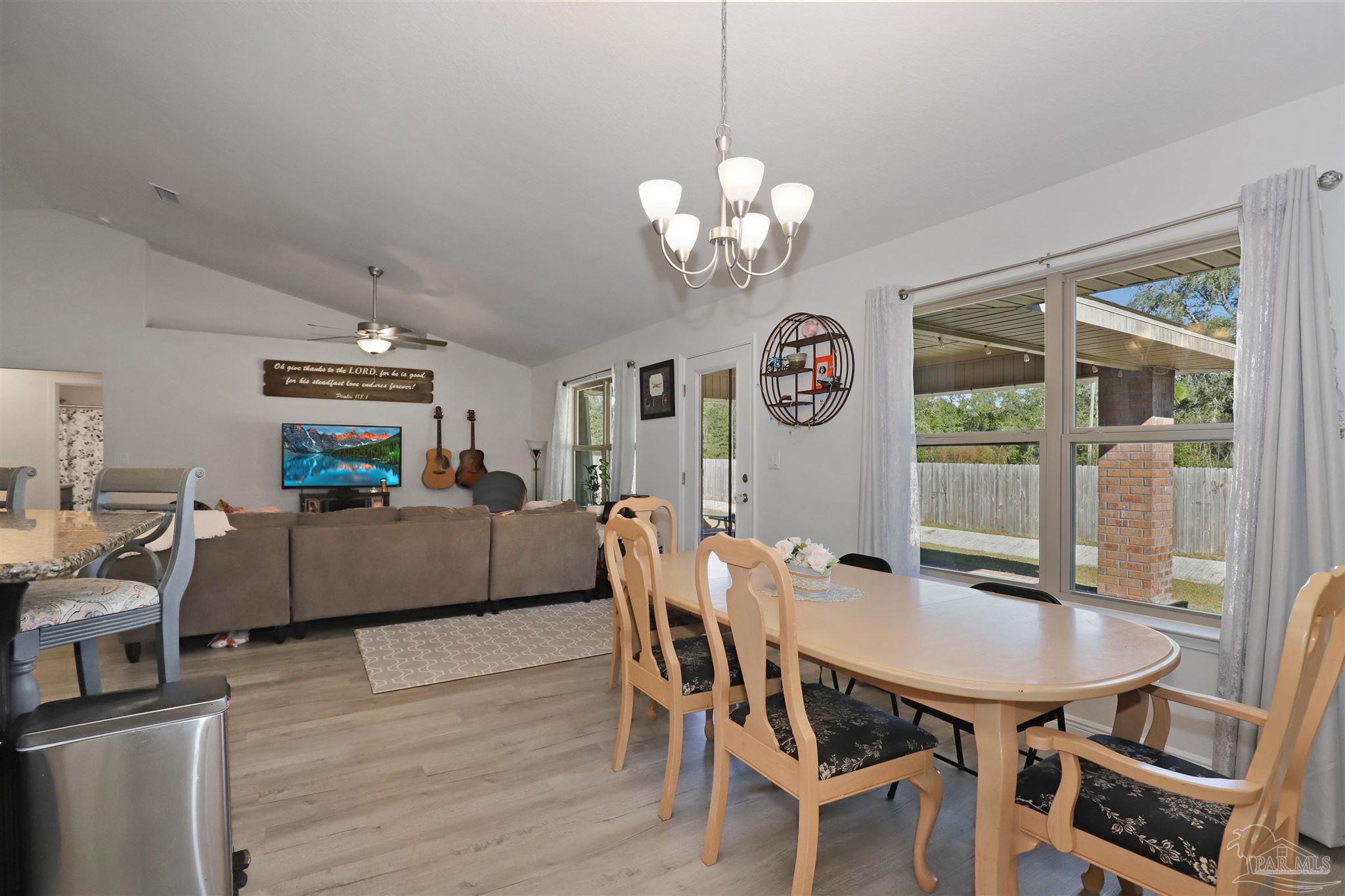 6117 Parsonage Circle Milton, FL 32570 - Photo 6 of 28