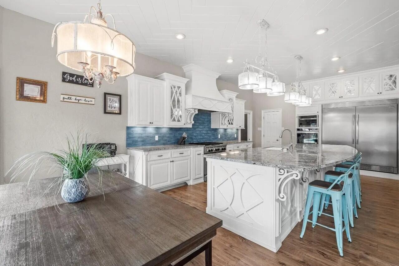 7201 87th Street Lubbock, TX 79424 - Photo 11 of 43 Kitchen