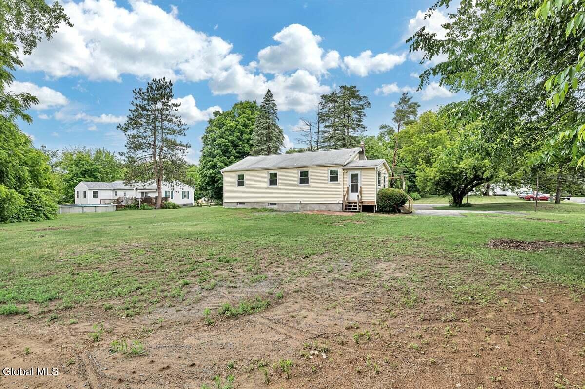 126 Guideboard Road Halfmoon, NY 12188 - Photo 30 of 36 P2011565