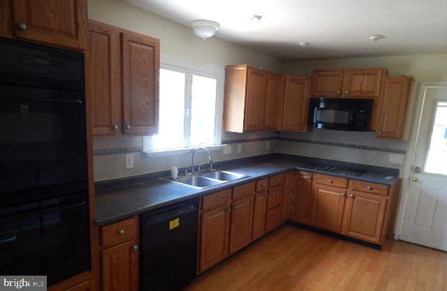 32 Allens Road Hightstown, NJ 08520 - Photo 5 of 21