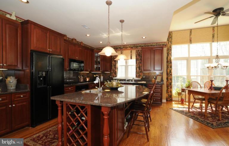 550 Coover Road Annapolis, MD 21401 - Photo 8 of 24 Kitchen