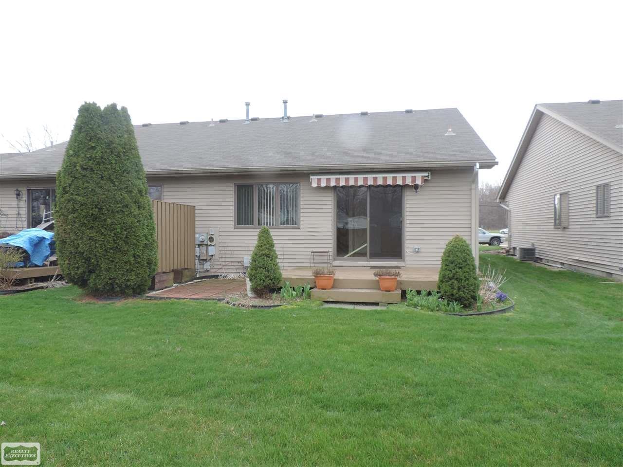 26095 Old Shook Road Harrison Township, MI 48045 - Photo 2 of 13