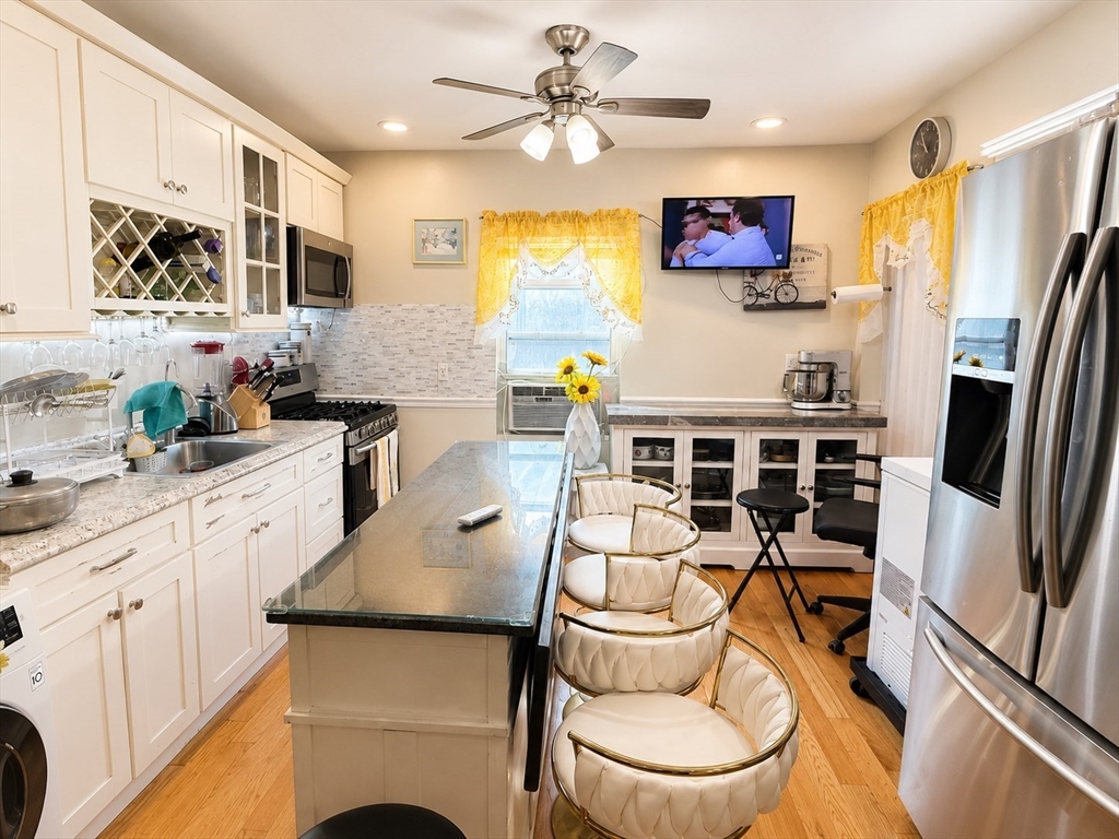 8 Torrey Street Boston, MA 02124 - Photo 4 of 12