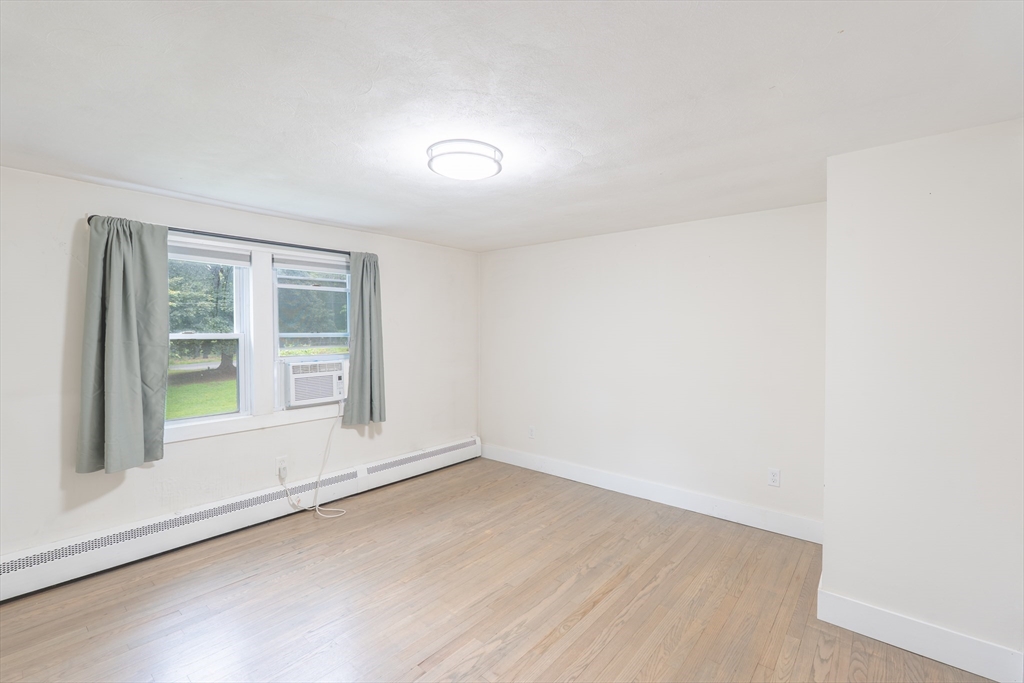 725 Lombard Road Chicopee, MA 01020 - Photo 19 of 36 Gallery Image 19