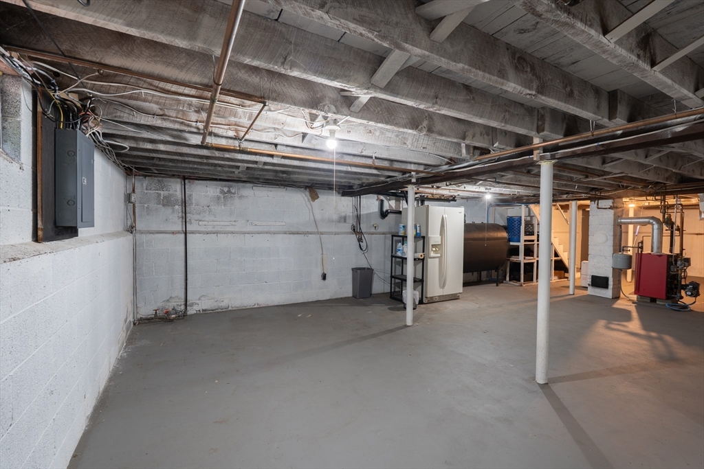 725 Lombard Road Chicopee, MA 01020 - Photo 29 of 36 Gallery Image 29