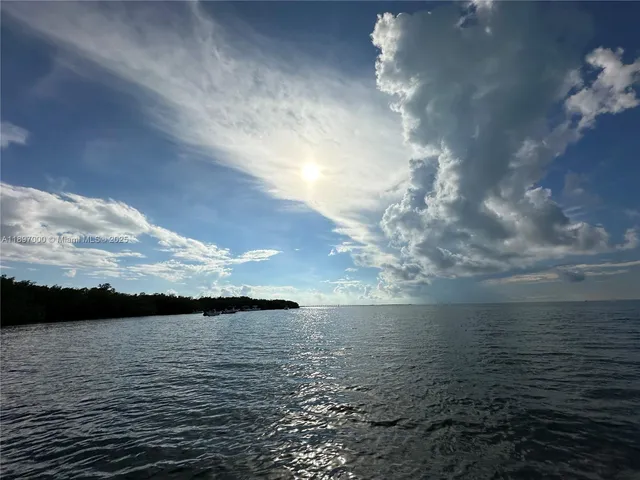 $1,990,000 | 164 Venetian Drive, Islamorada, FL 33036