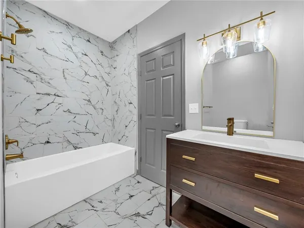 $275,000 | 4333 Tracy Avenue, Kansas City, MO 64110