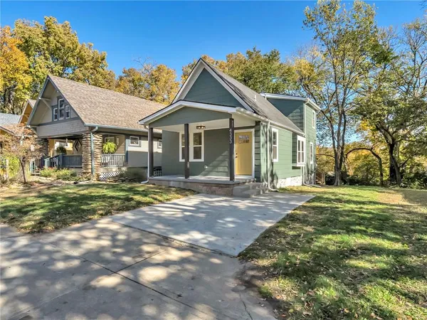 $275,000 | 4333 Tracy Avenue, Kansas City, MO 64110