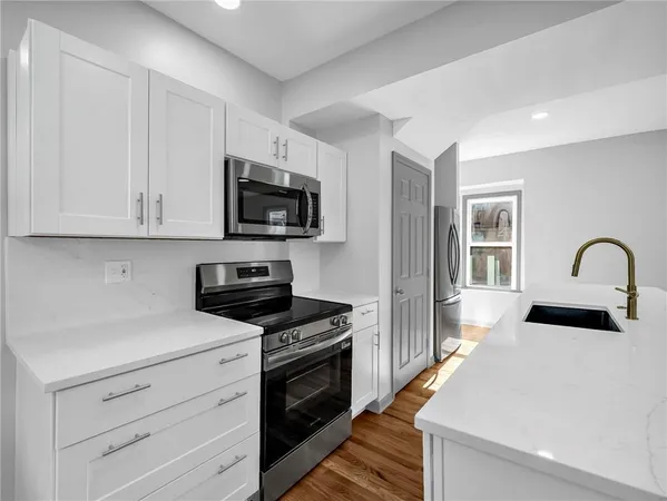 $275,000 | 4333 Tracy Avenue, Kansas City, MO 64110