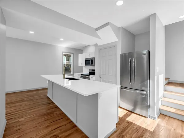 $275,000 | 4333 Tracy Avenue, Kansas City, MO 64110