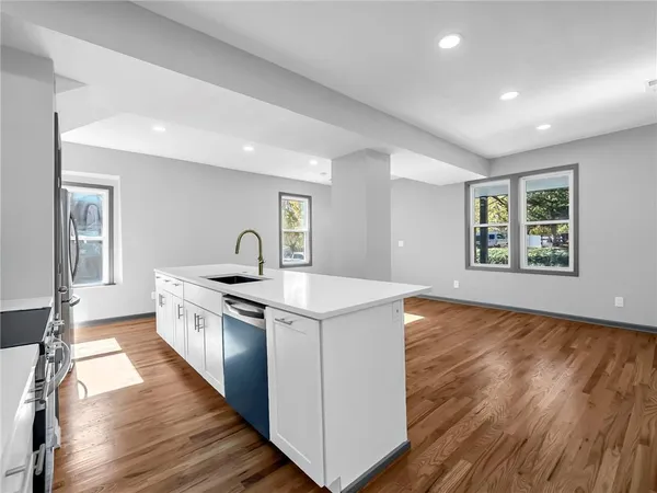 $275,000 | 4333 Tracy Avenue, Kansas City, MO 64110