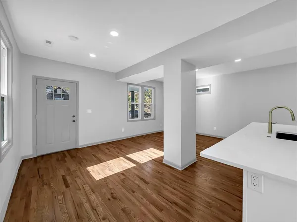 $275,000 | 4333 Tracy Avenue, Kansas City, MO 64110