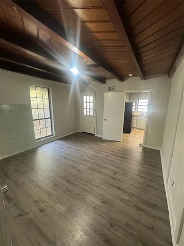 $2,500 | 4651-c L C L Veasey Boulevard, Dallas, TX 75216