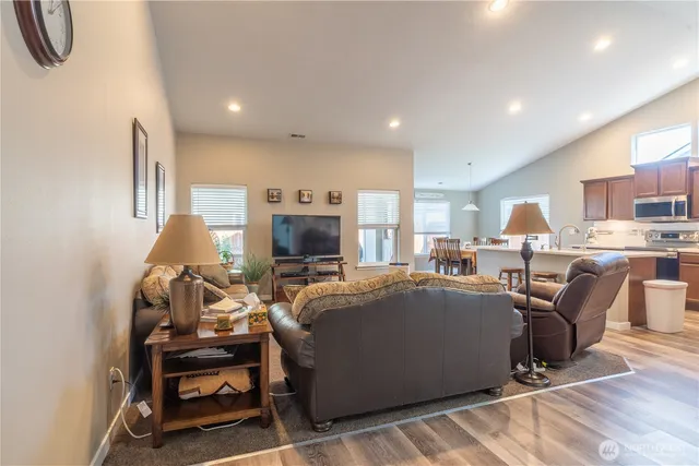 $399,900 | 1630 Filmore Drive, Moses Lake, WA 98837